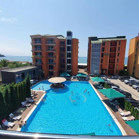 Hotel Neptun Kvariati Exterior photo