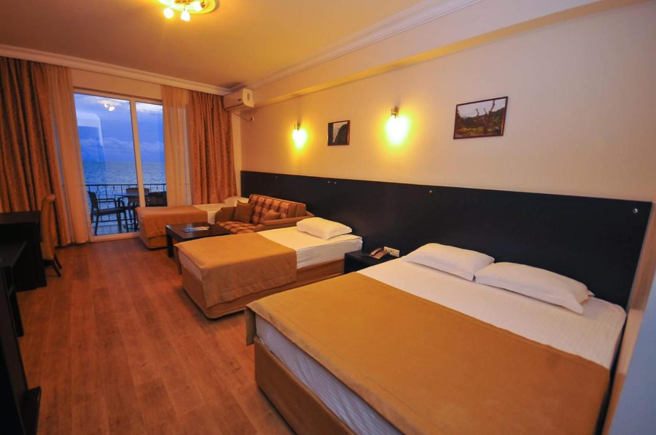 Hotel Neptun Kvariati Exterior photo