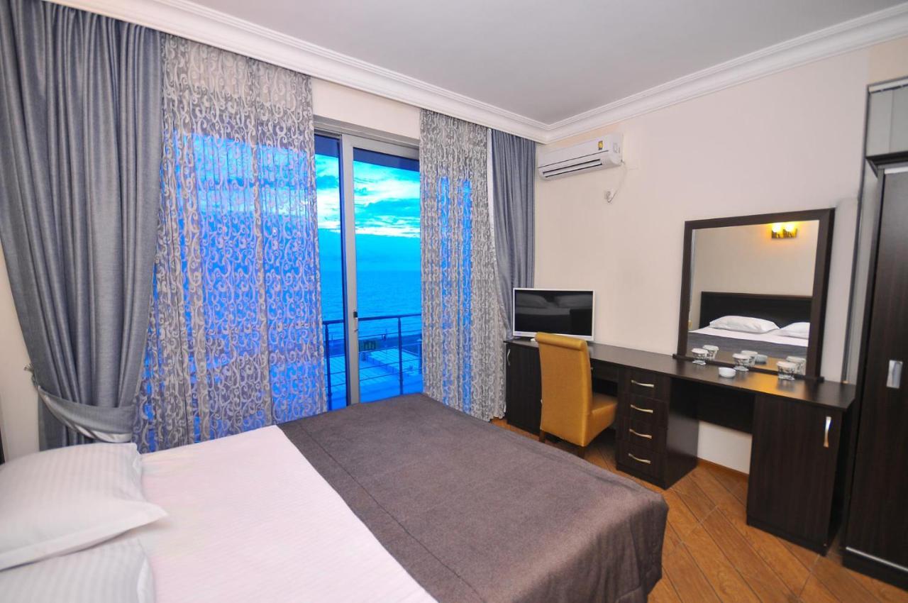 Hotel Neptun Kvariati Exterior photo