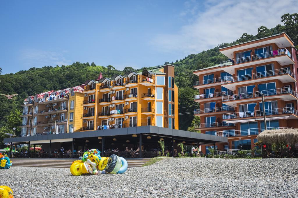 Hotel Neptun Kvariati Exterior photo