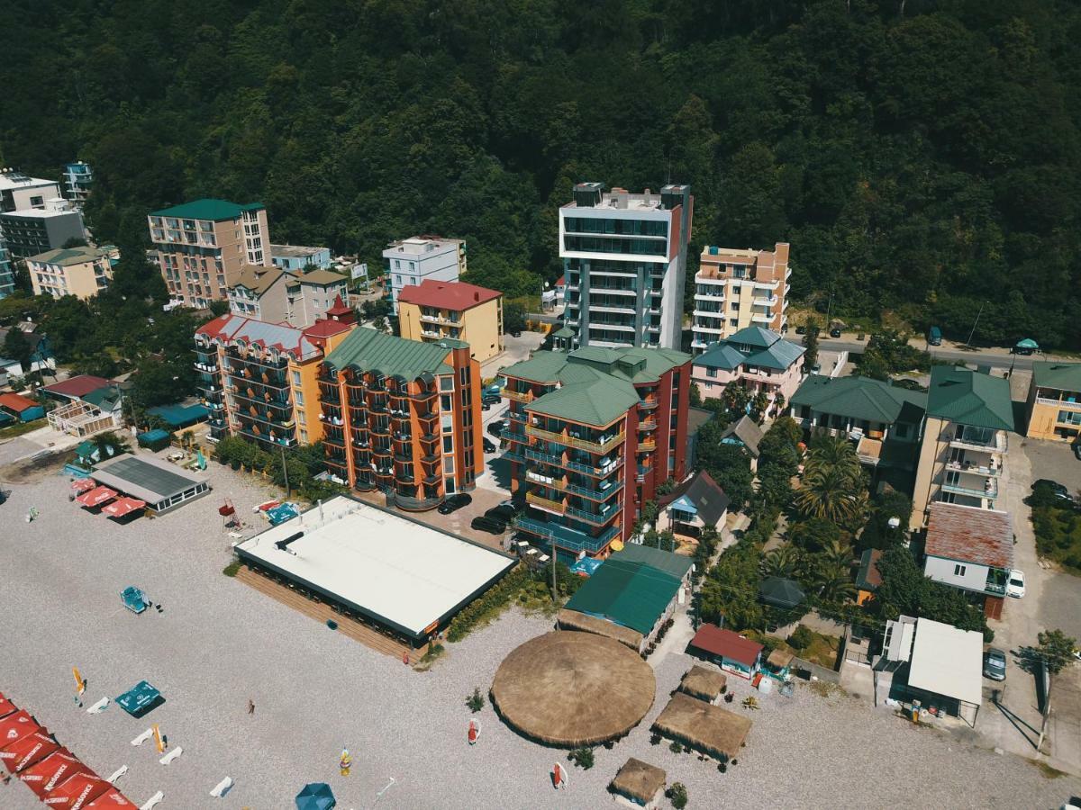 Hotel Neptun Kvariati Exterior photo